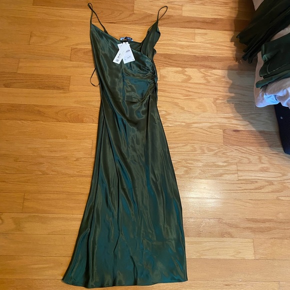 Brand New Zara dress XS - Picture 2 of 4